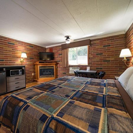 Fellows Creek Lodge Wayne Bagian luar foto